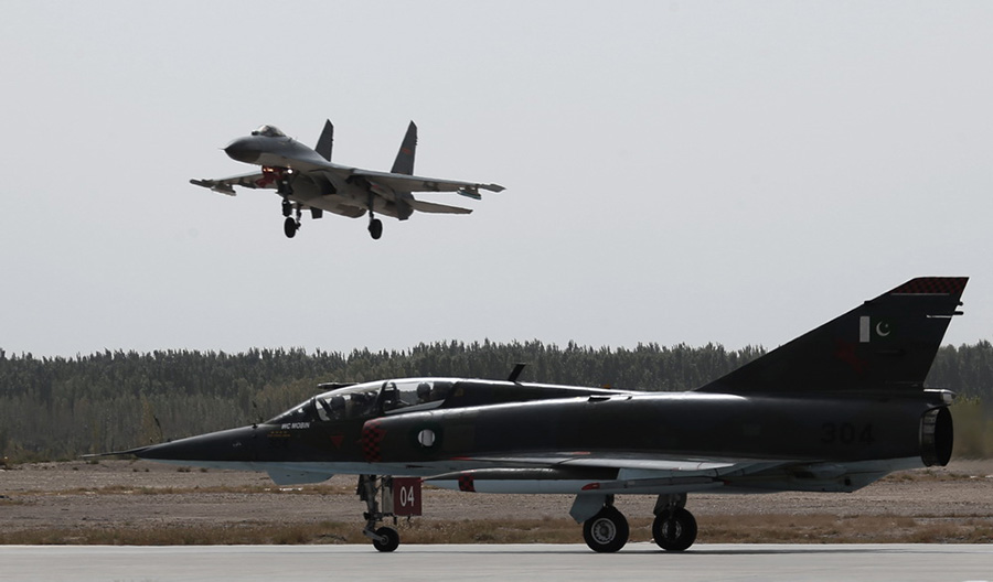 China e Paquistão realizam exercício aéreo conjunto