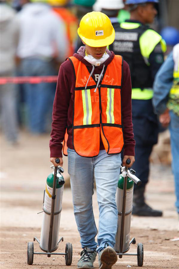 Número de mortos no terremoto no centro do México atinge 273