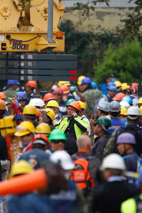 Número de mortos no terremoto no centro do México atinge 273