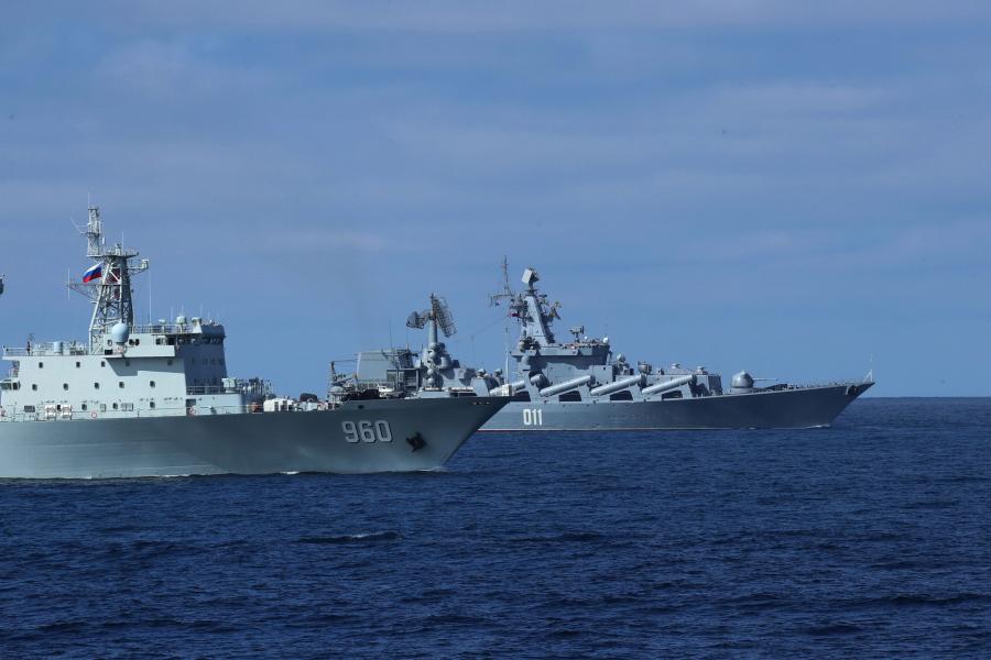 China e Rússia concluem exercício naval conjunto