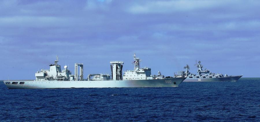 China e Rússia concluem exercício naval conjunto