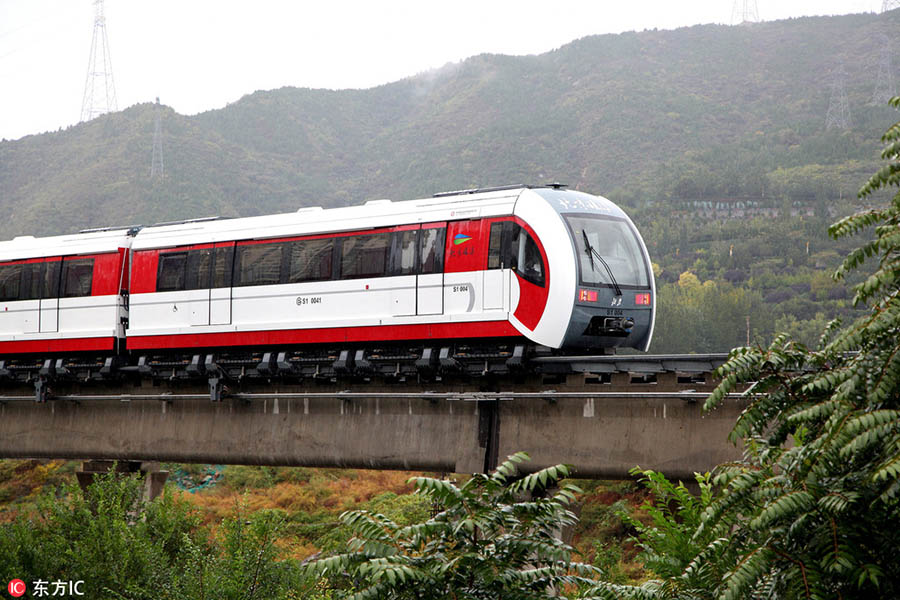 Trem de levitação magnética realiza teste em condições atmosféricas adversas