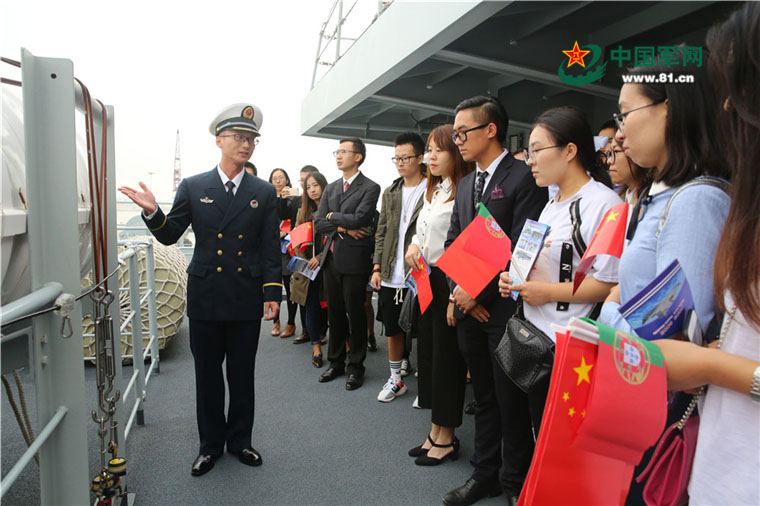 Navio de treinamento da marinha chinesa visita Portugal