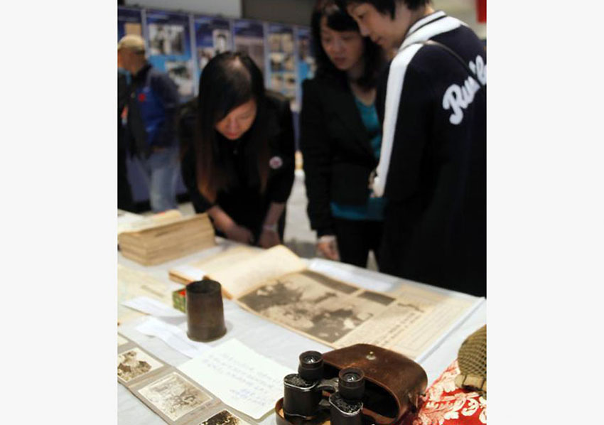 Fotos históricas e provas do Massacre de Nanjing exibidas em Toronto