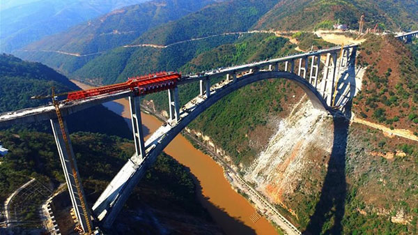 Pontes rodoviárias e ferroviárias de alta velocidade da China atingem novo recorde