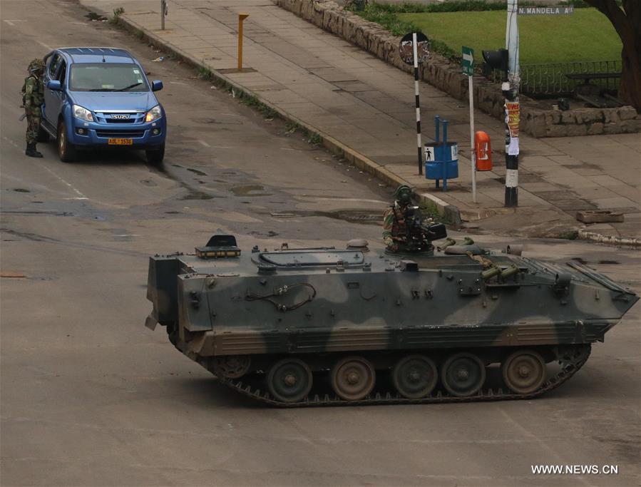 Exército zimbabuano cerca parlamento e toma controlo de instituições governamentais