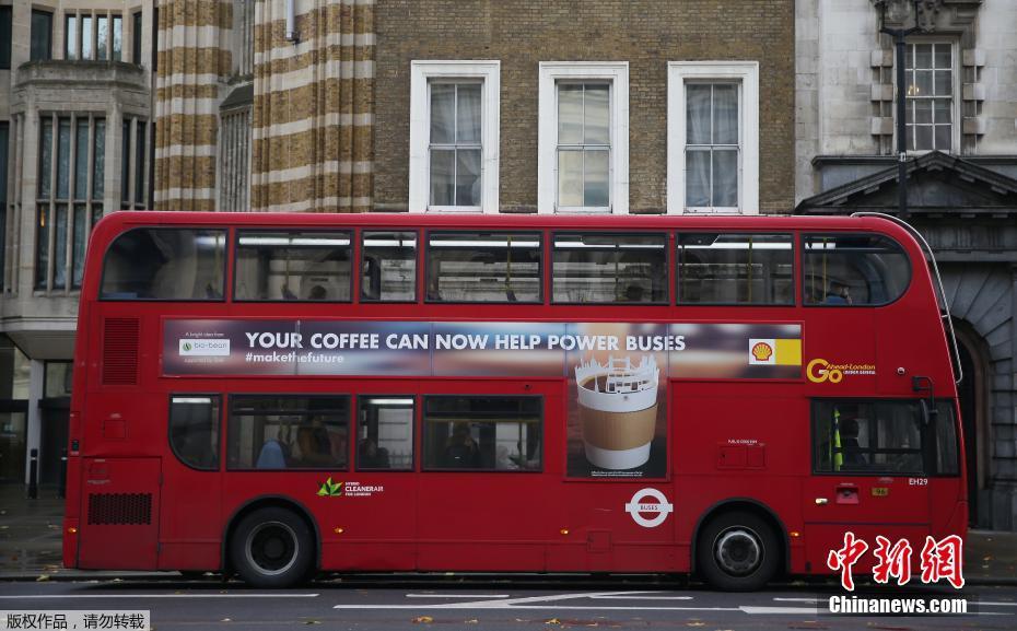 Ônibus ecológico abastecido com borras de café em operação em Londres