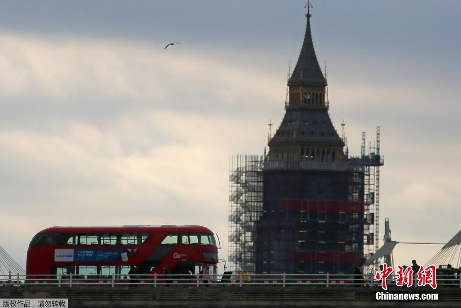 Ônibus ecológico abastecido com borras de café em operação em Londres