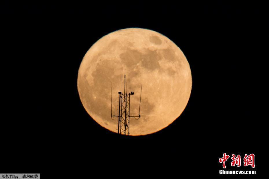 Galeria: Superlua ilumina céus por todo o mundo