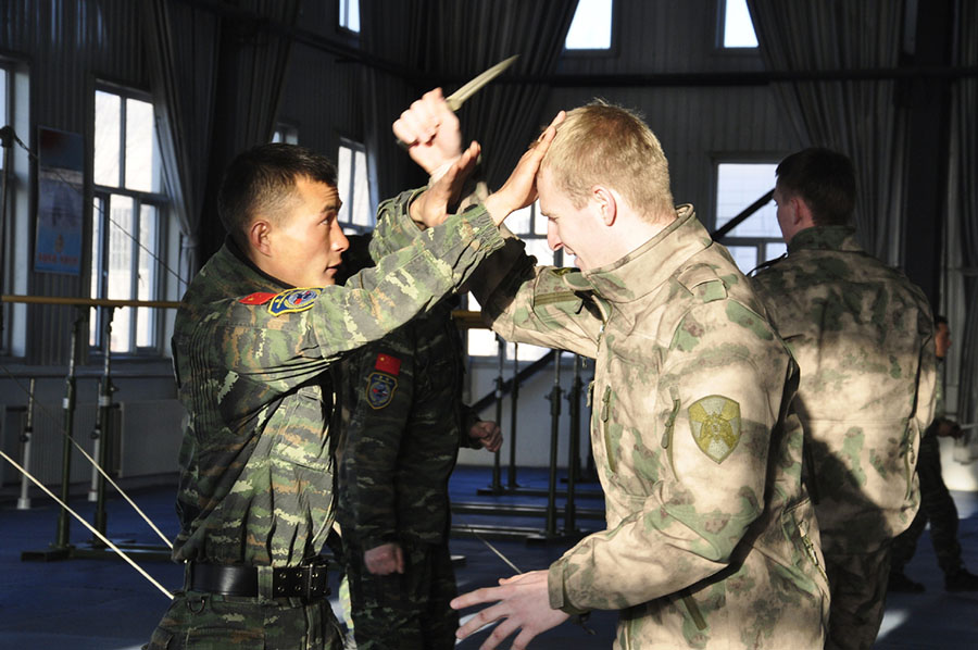 China e Rússia fazem exercício conjunto anti-terrorista