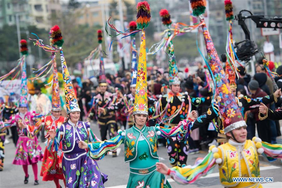 Macau realiza desfile internacional para assinalar 18º aniversário do regresso à pátria