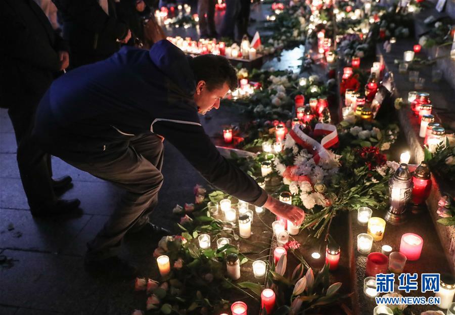 Berlim assinala um ano após ataque terrorista em mercado de natal