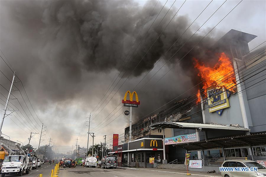 Incêndio mata 37 pessoas nas Filipinas