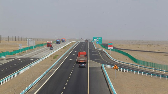 Nova autoestrada China-Paquistão é inaugurada