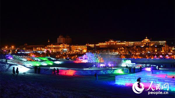 Festival Internacional de Gelo e Neve de Arxan é inaugurado na Mongólia Interior