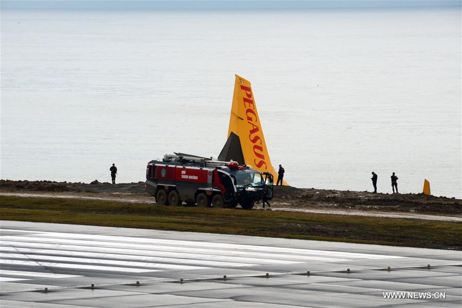 Avião turco sai da pista ao aterrissar na Turquia