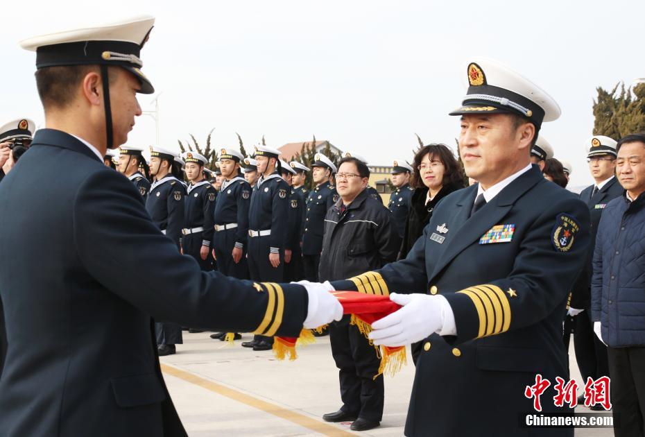 Nova geração de fragatas chinesas entra ao serviço da marinha