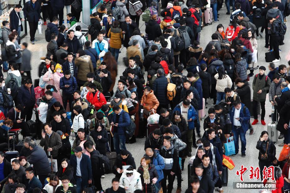 Tempestade de neve restringe circulação ferroviária em Shanghai e área circundante