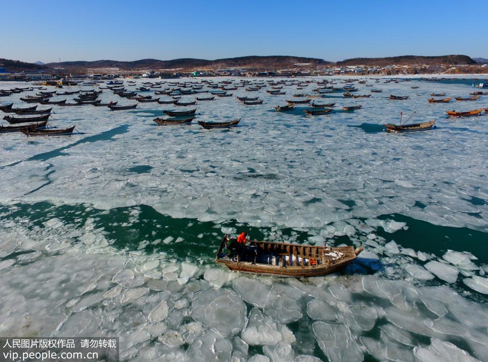 Dalian: Pesca afetada pela formação de gelo marinho