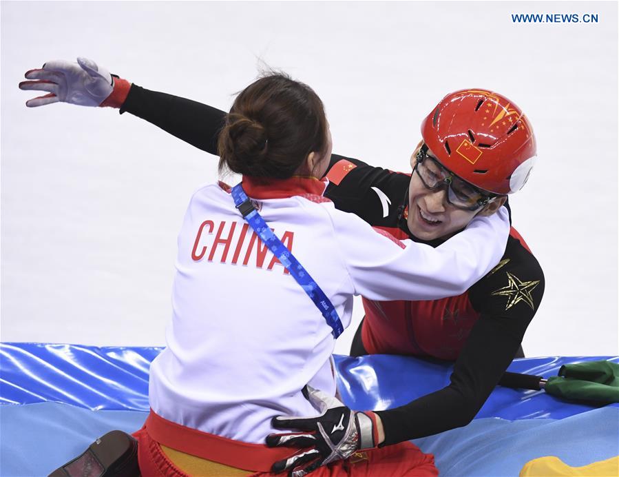 Wu Dajing bate recorde e conquista medalha de ouro em patinação de velocidade em pista curta