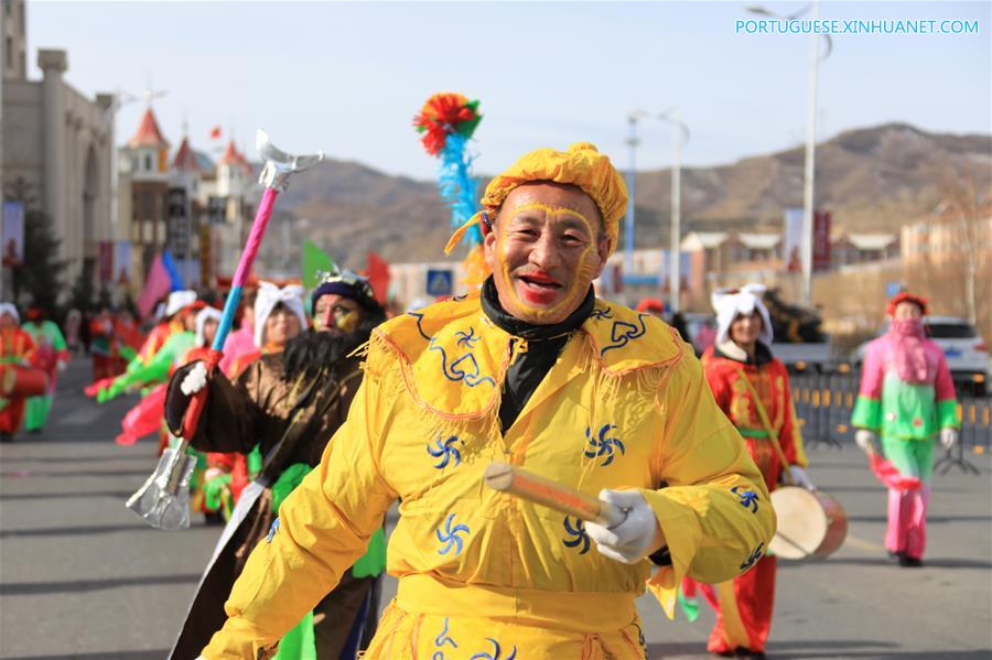 Apresentação da dança Yangge celebra Ano Novo em Hebei