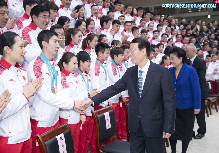 Altos líderes chineses reúnem-se com delegação nacional de Jogos Olímpicos de Inverno