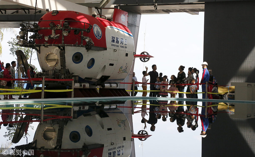 Galeria: Submersível tripulado aberto ao público em Sanya