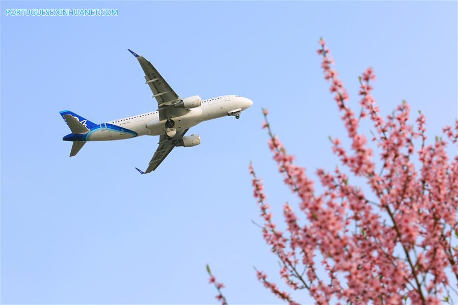 Paisagem do Aeroporto Bijie Feixiong em Guizhou