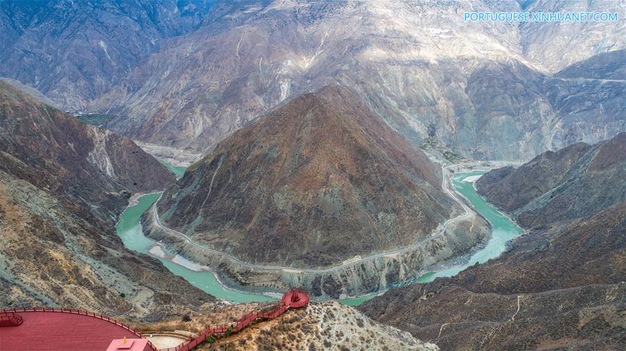 Paisagens da Sub-região Autônoma Tibetana de Diqing em Yunnan