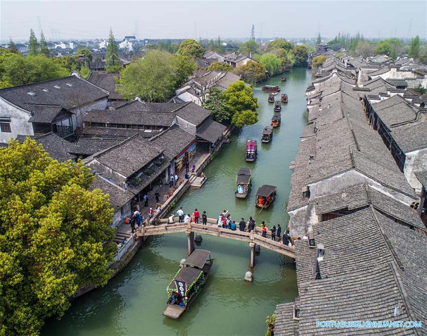 Feira de templo na histórica cidade de Wuzhen