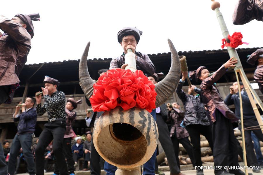 Festival de Luta Livre reúne pessoas de diversas etnias em Guizhou