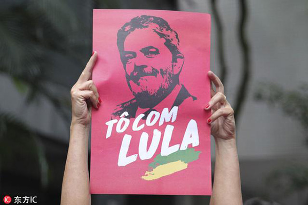 Protestos contra prisão de Lula bloqueiam estradas e reúnem milhares de manifestantes nas principais cidades do Brasil