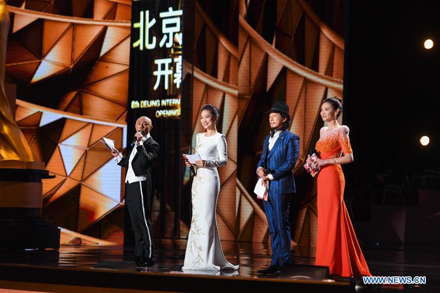 Beijing realiza cerimónia de abertura do 8º Festival Internacional de Cinema