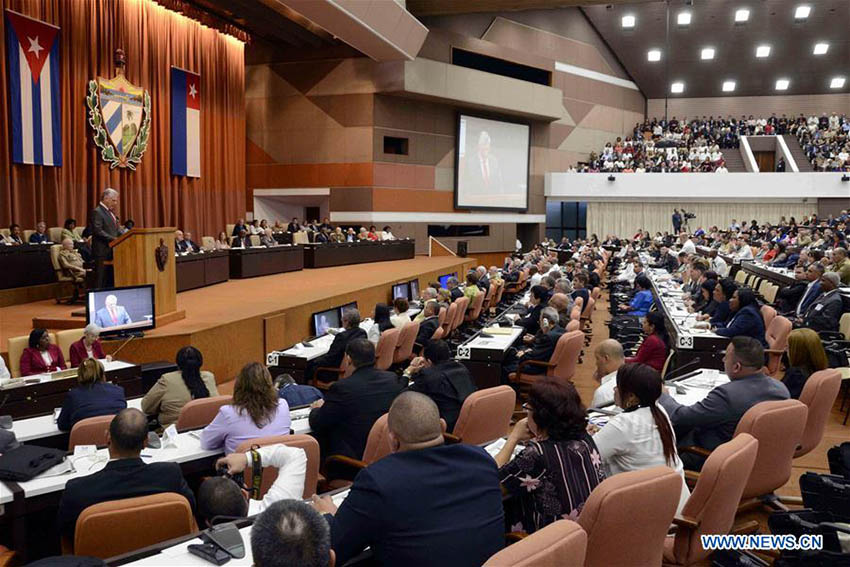 Díaz-Canel é eleito novo presidente de Cuba