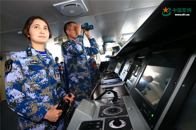 Formação de porta-aviões da China realiza exercício no Pacífico Ocidental