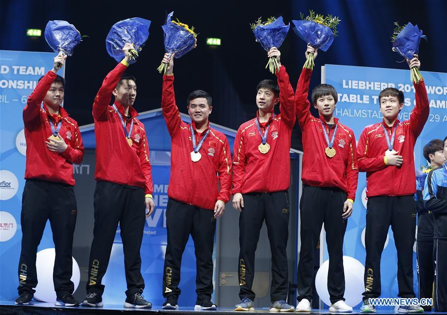 Equipa masculina chinesa arrecada 9º título consecutivo nos mundiais de ténis de mesa