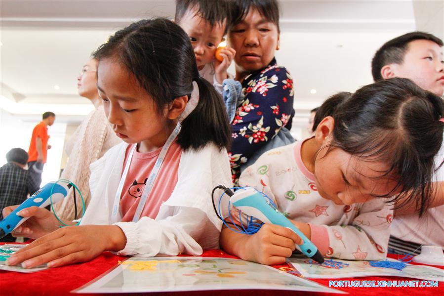 Festival de robôs de juventude realizado em Hunan, centro da China