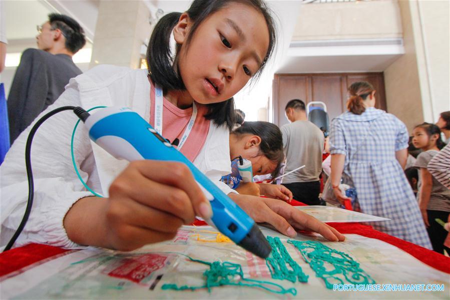 Festival de robôs de juventude realizado em Hunan, centro da China