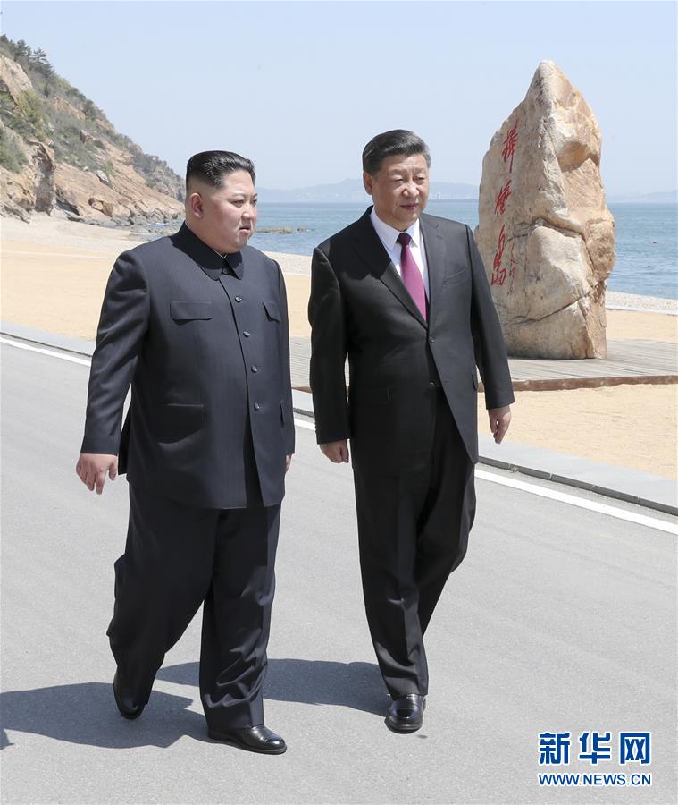 Xi Jinping encontra-se com Kim Jong-un em Dalian