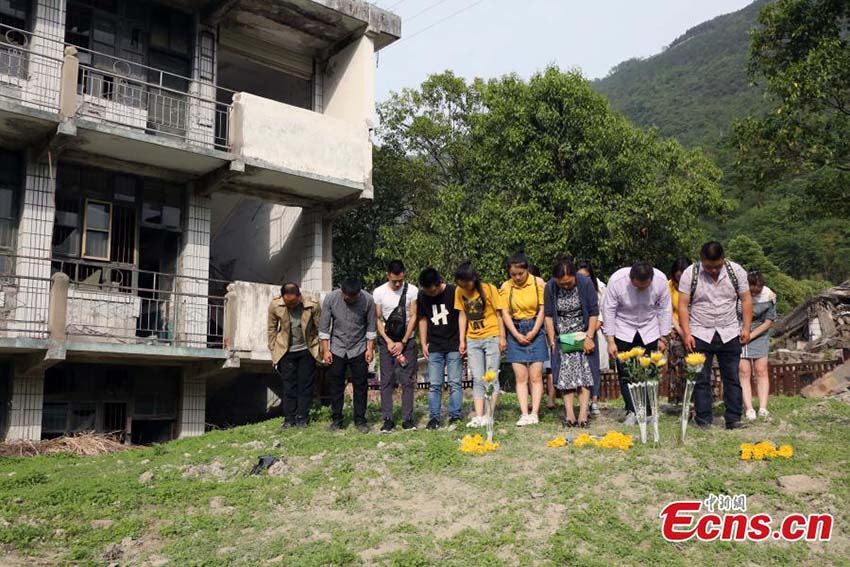 Galeria: Vítimas do terremoto de Wenchuan homenageadas no distrito de Beichuan