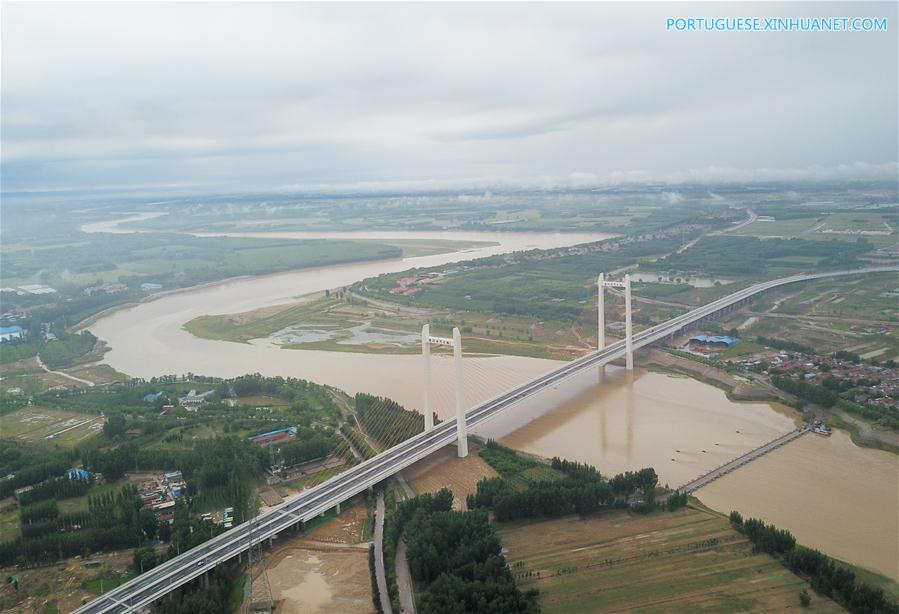 Ponte Qihe do rio Amarelo entra em operação em Shandong, leste da China