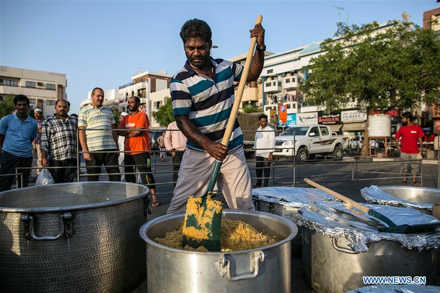 Muçulmanos em todo mundo celebram o Ramadã