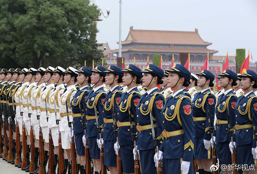 Guarda de honra feminina do ELP estreia como formação independente em Beijing