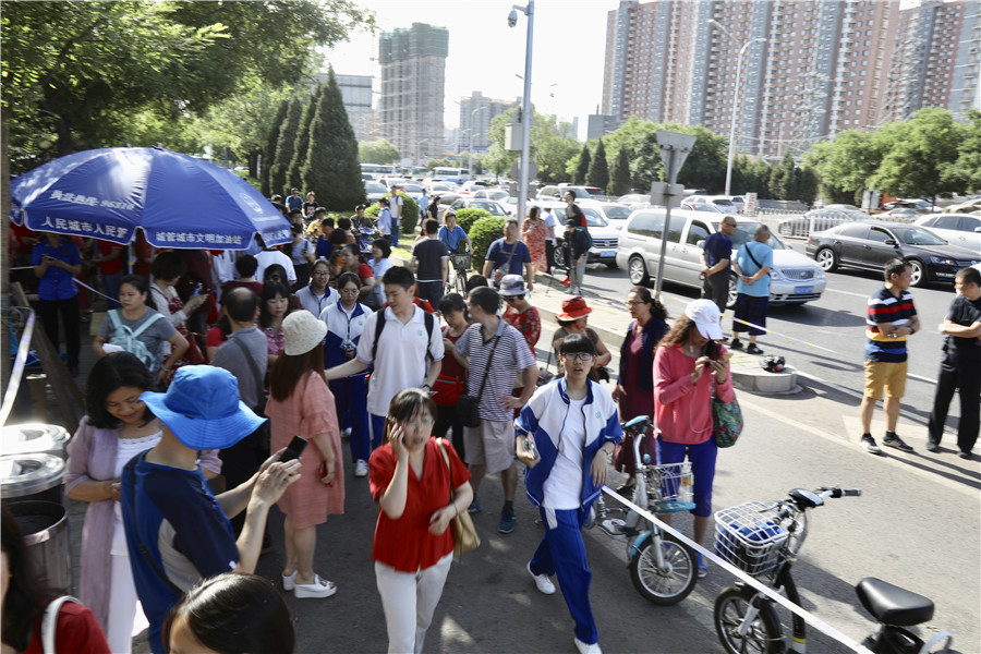 Mais de 9 milhões de alunos chineses participam do vestibular nacional