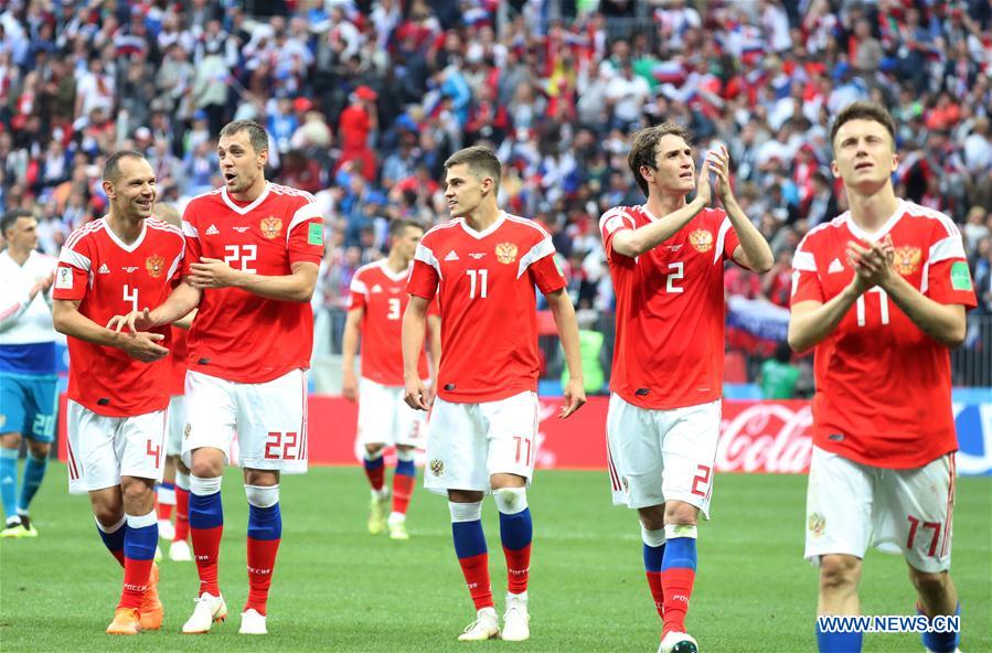 Rússia vence Arábia Saudita por 5-0