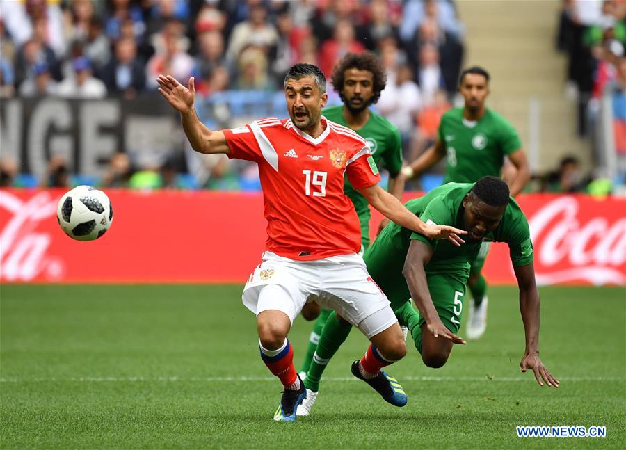 Rússia vence Arábia Saudita por 5-0