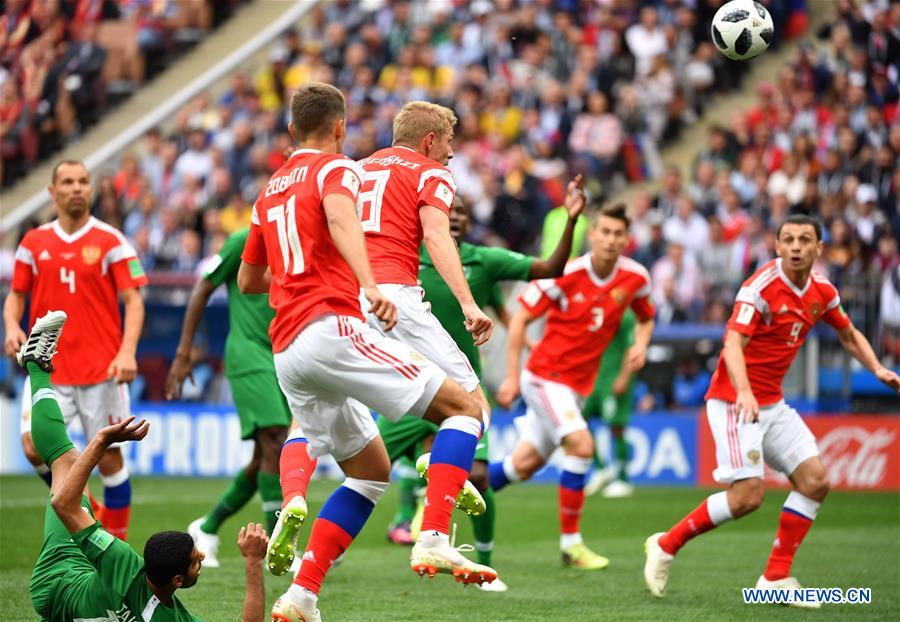 Rússia vence Arábia Saudita por 5-0