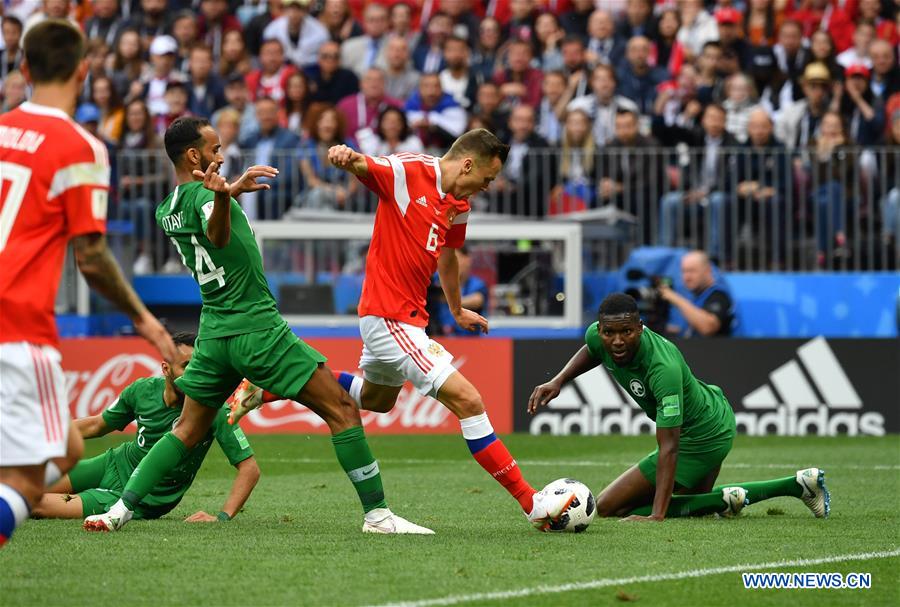 Rússia vence Arábia Saudita por 5-0