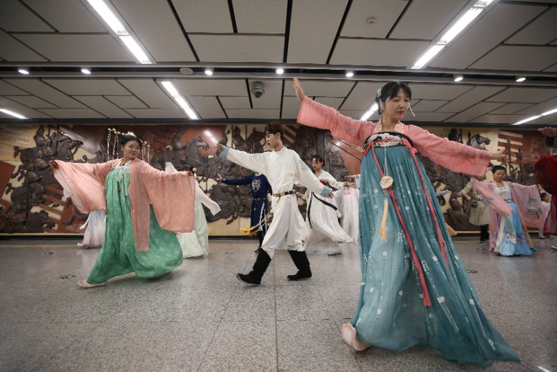 Metrô temático da Dinastia Tang inaugurado em Xi'an