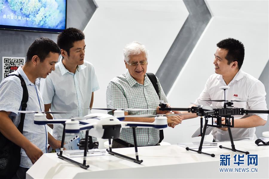 Expo em Shenzhen destaca próspera indústria chinesa de drones